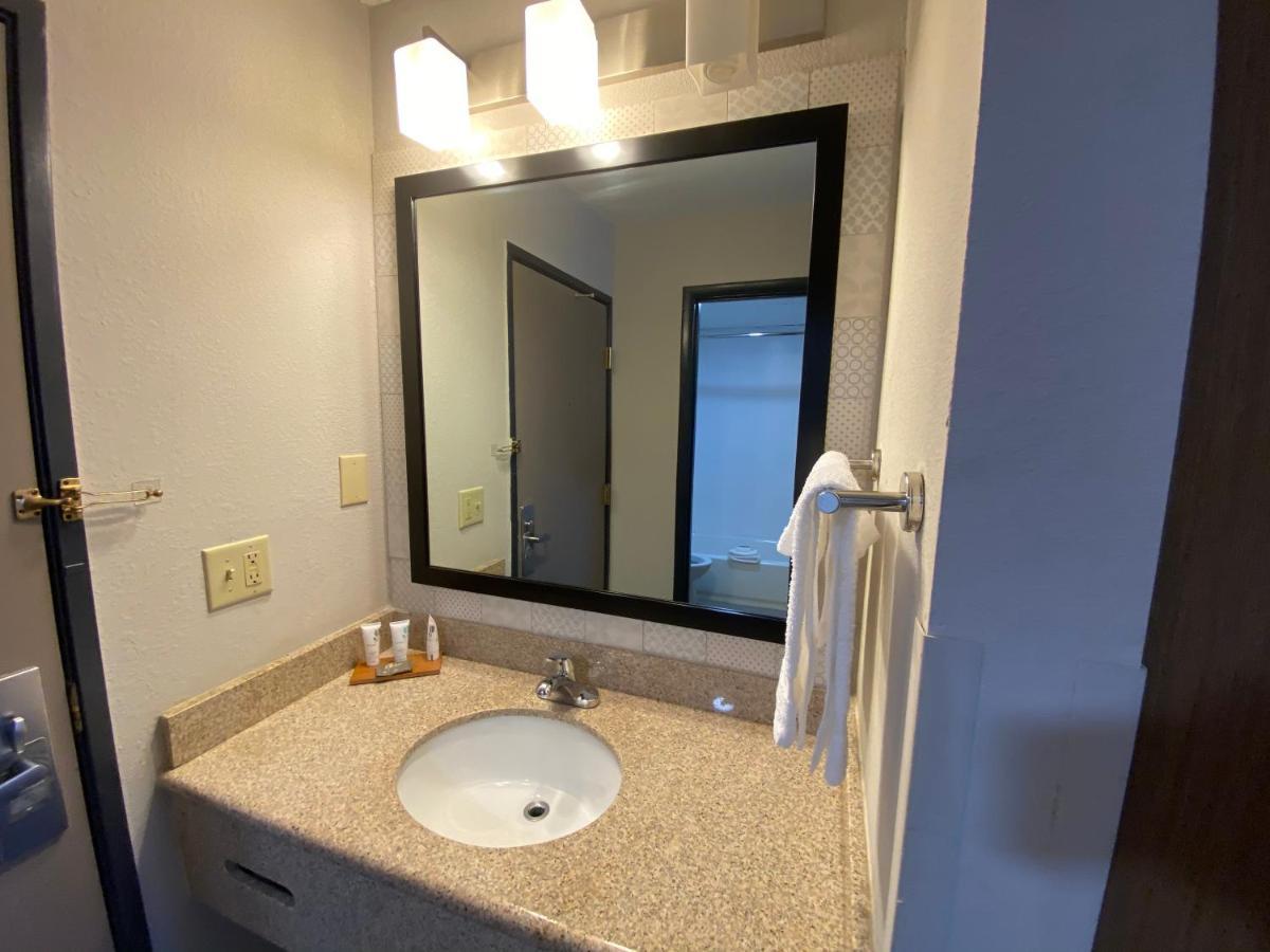 Country Inn & Suites By Radisson, Dunn, Nc מראה חיצוני תמונה