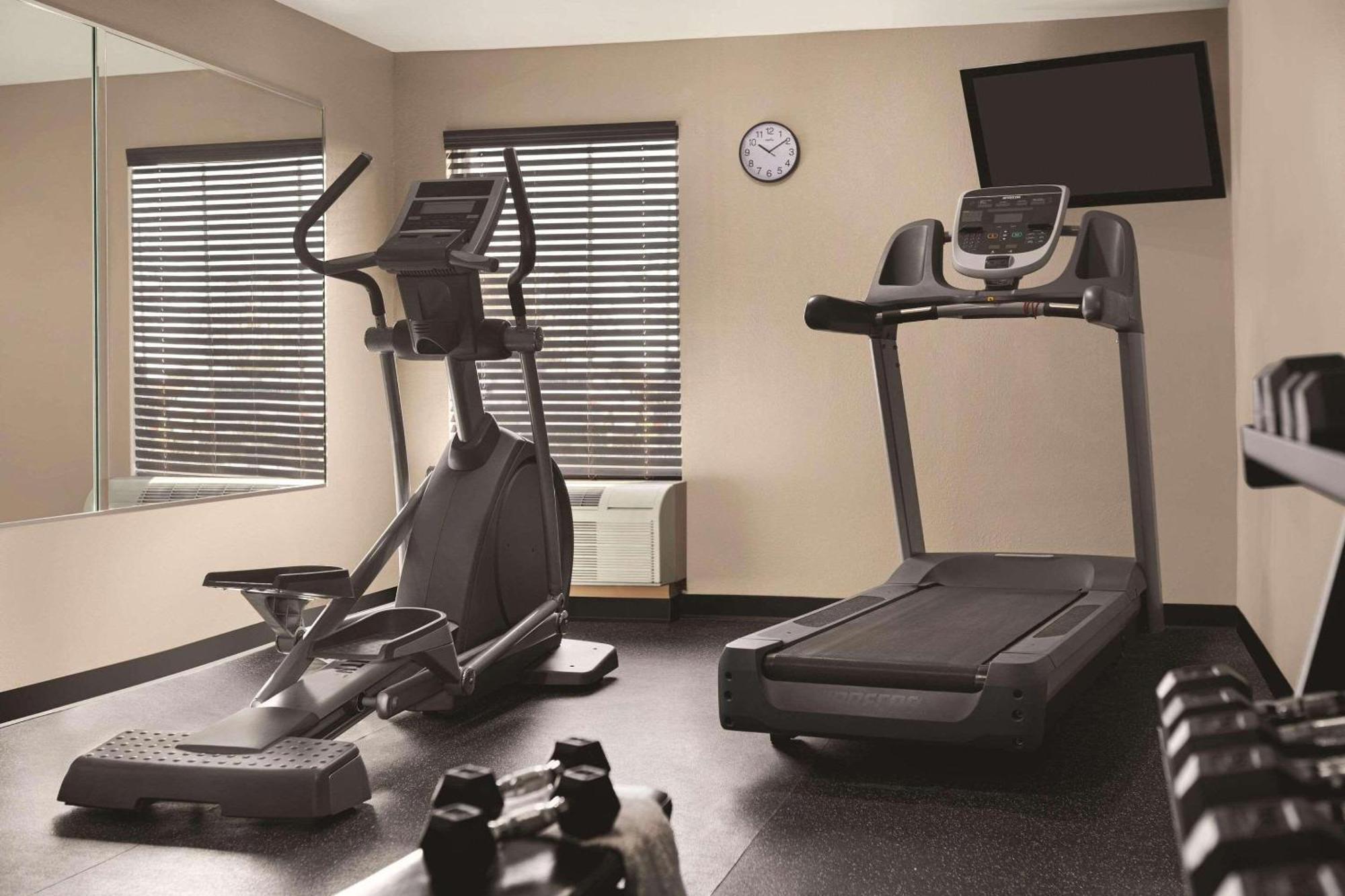 Country Inn & Suites By Radisson, Dunn, Nc מראה חיצוני תמונה